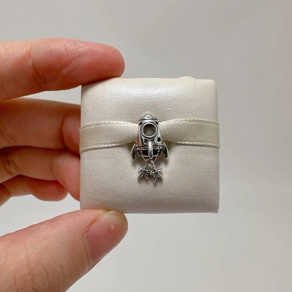 Pandora Space Love Rocket Charm - Picture 4 of 5